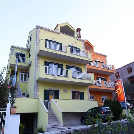 Sunrise Apartament *